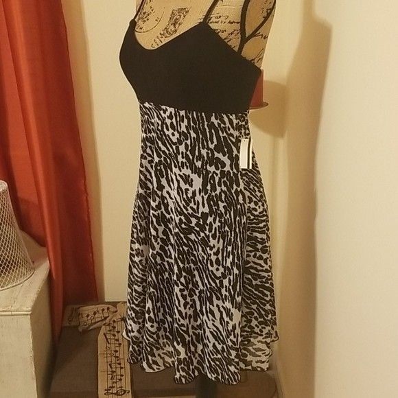 Susan by Night Petite Animal Print dress - Picture 5 of 13